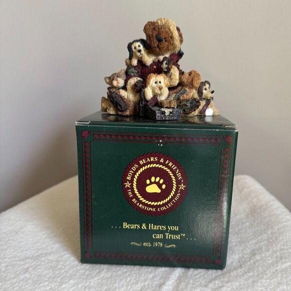 Boyds Bears & Friends Figurine #2283 - Kringle and Company - Picture 5 of 8